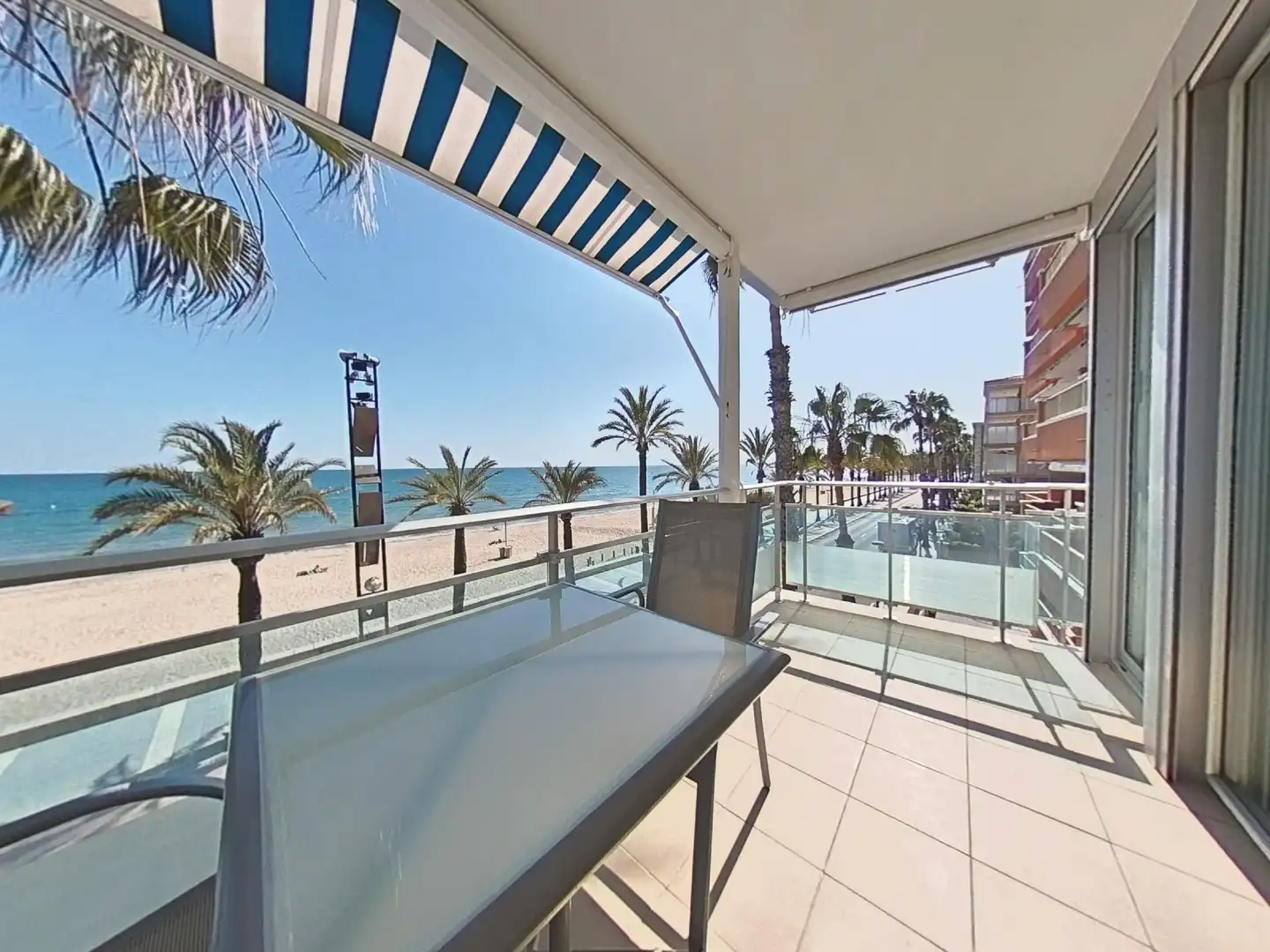 Appartement compact avec terrasse à vendre à Platja de Ponent