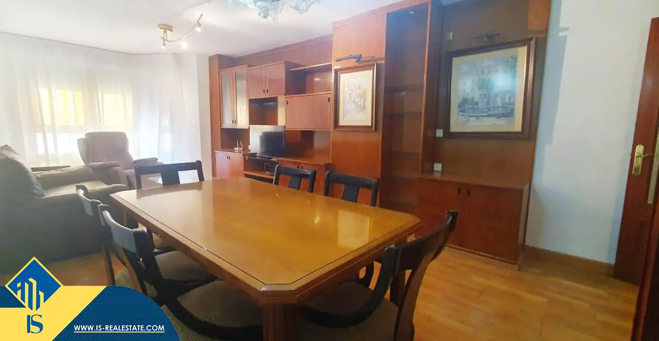 Apartament amb ascensor en venda a Centro