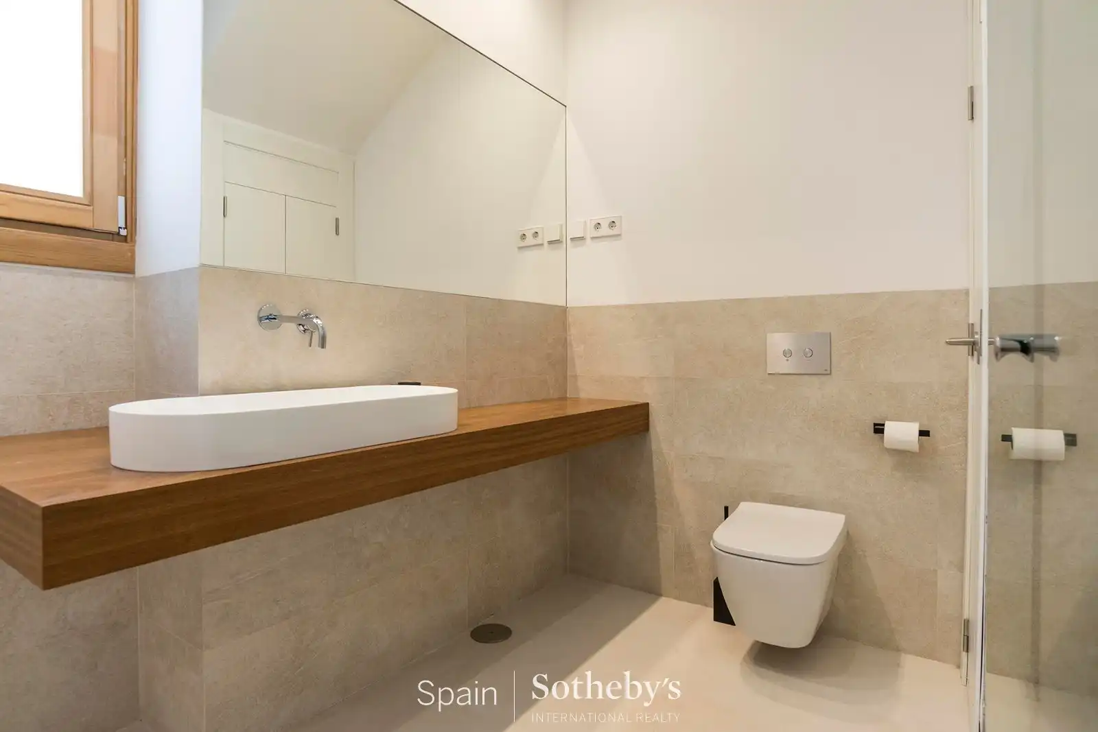 Baño de Ático en venta en Madrid con Aire acondicionado, Calefacción y Jardín privado