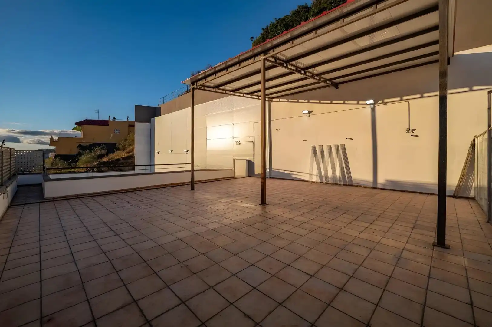 Terrassa de Pis en venda en Cenes de la Vega amb Aire condicionat, Calefacció i Terrassa