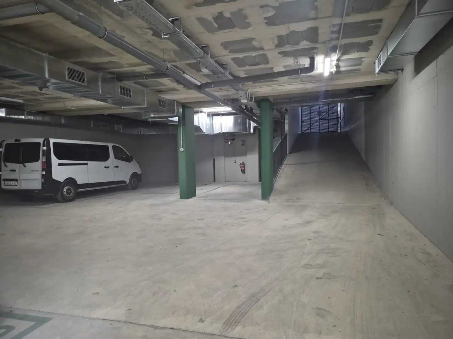 Parking with lift for sale in Carrer de Calassanç Duran 26, imagen 4