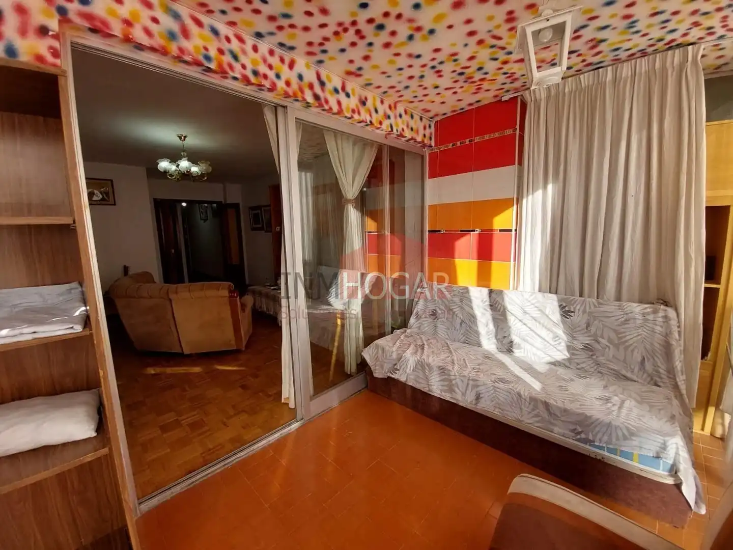Dormitori de Pis de lloguer en Ávila amb Parquet, Terrassa i Moblat