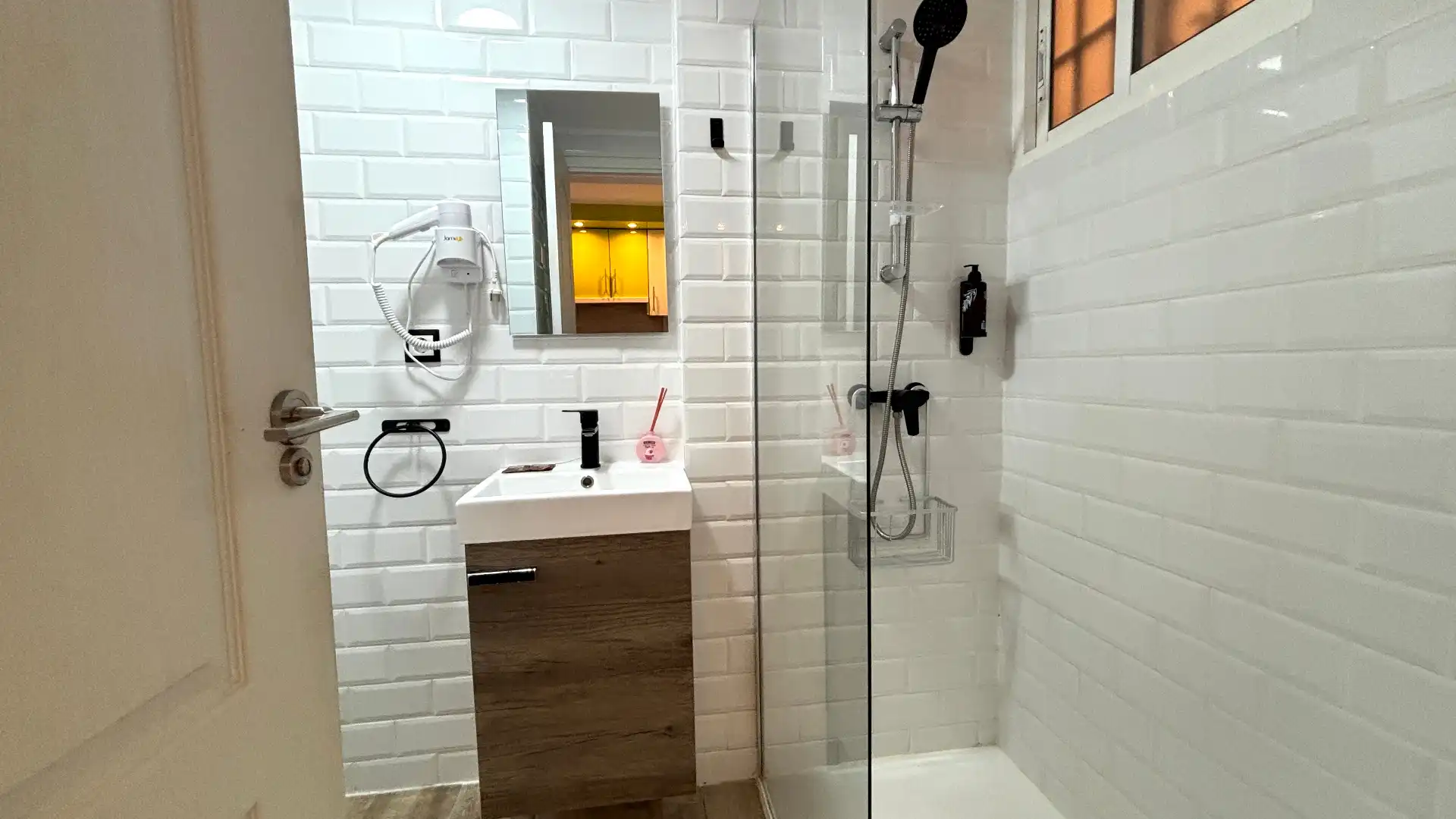 Badezimmer von Wohnung zum Verkauf in Benalmádena mit Klimaanlage, Parkett und Terrasse