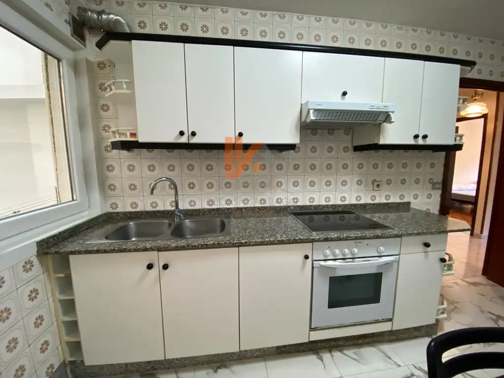 Küche von Wohnung zur Miete in Santiago de Compostela  mit Heizung und Möbliert