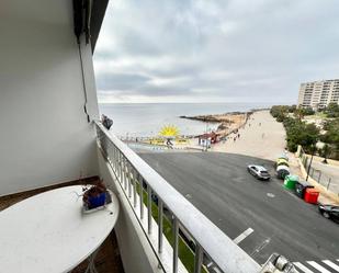 Vista exterior de Apartament de lloguer en Torrevieja amb Aire condicionat, Piscina i Balcó