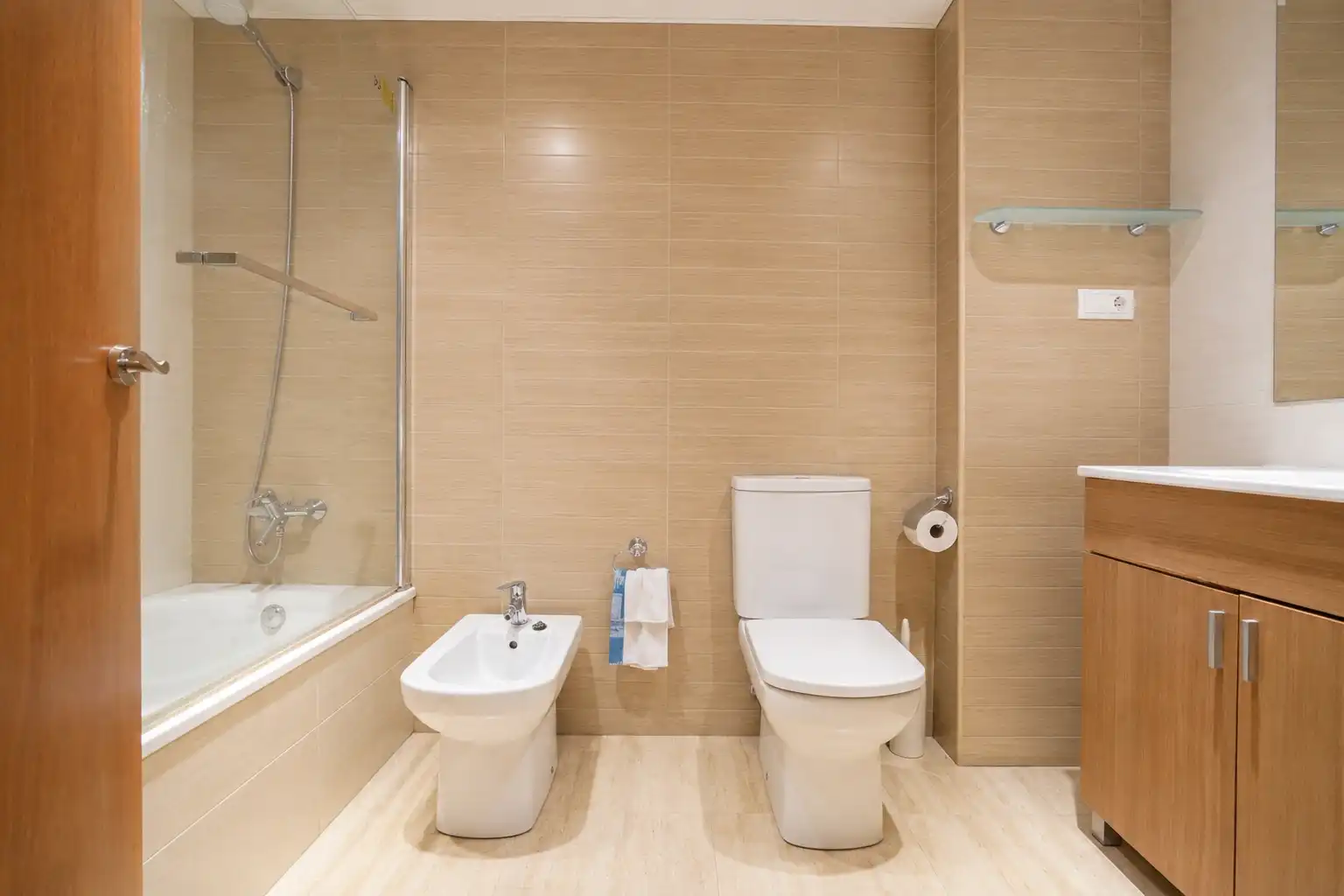 Badezimmer von Wohnung zum Verkauf in La Pobla de Mafumet mit Klimaanlage und Balkon