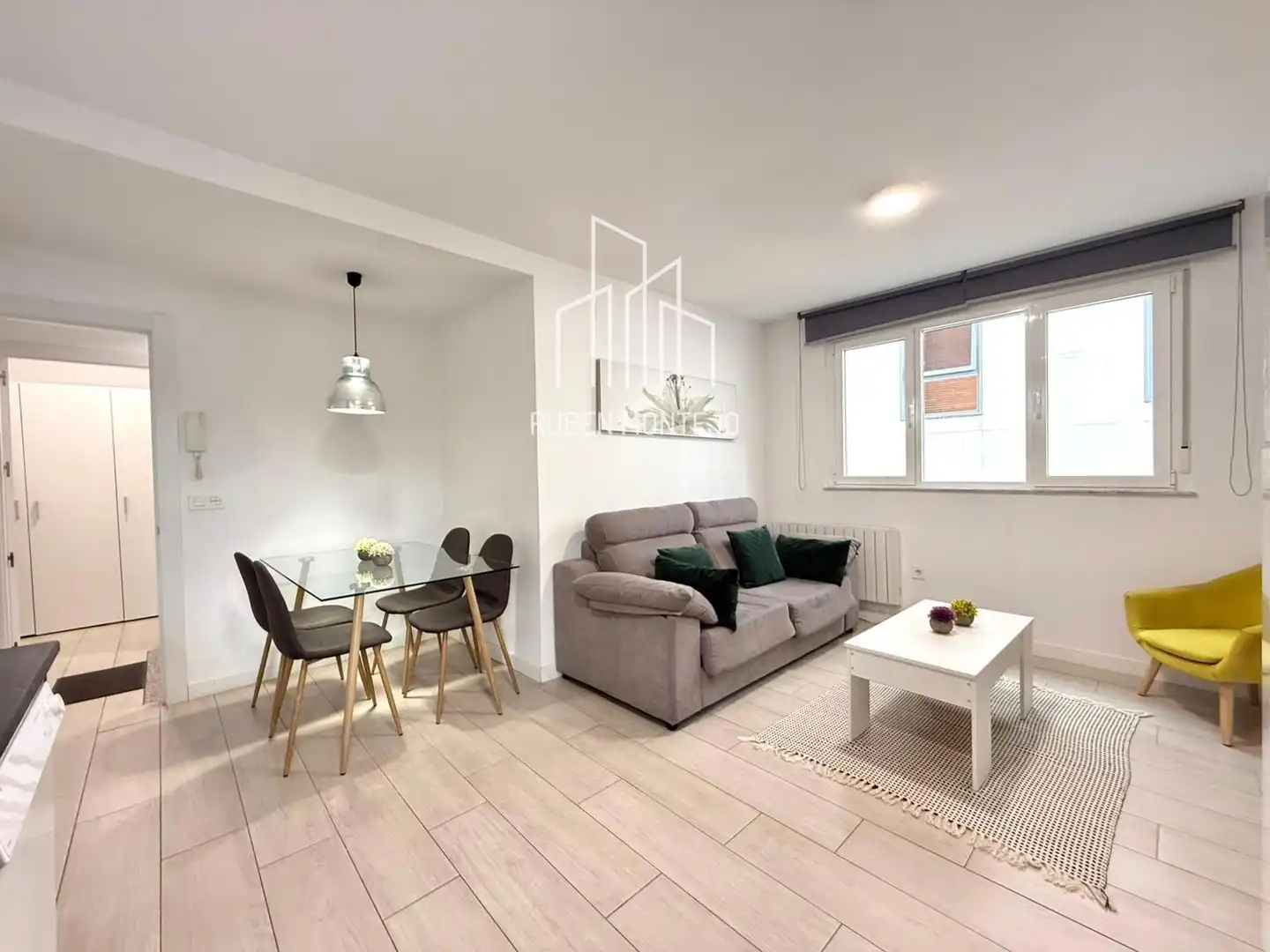 Sala d'estar de Apartament de lloguer en Salamanca amb Aire condicionat, Calefacció i Moblat
