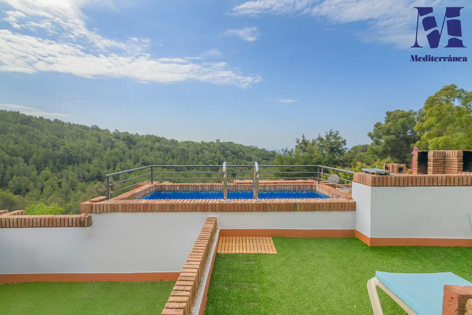 Piscina de Casa o xalet en venda en Sitges amb Jardí privat, Parquet i Terrassa