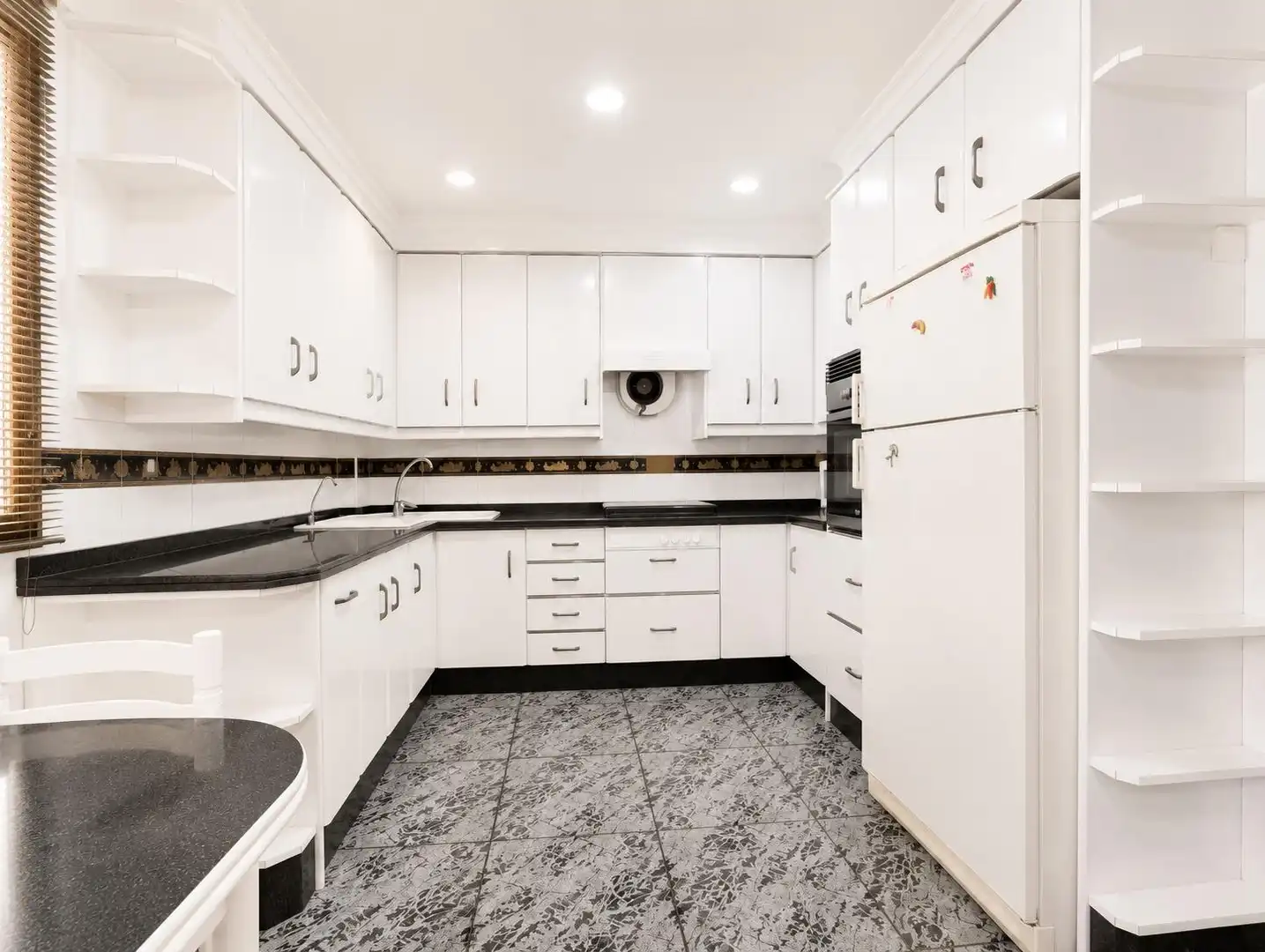 Cocina de Apartamento en venta en Elche / Elx con Aire acondicionado y Amueblado