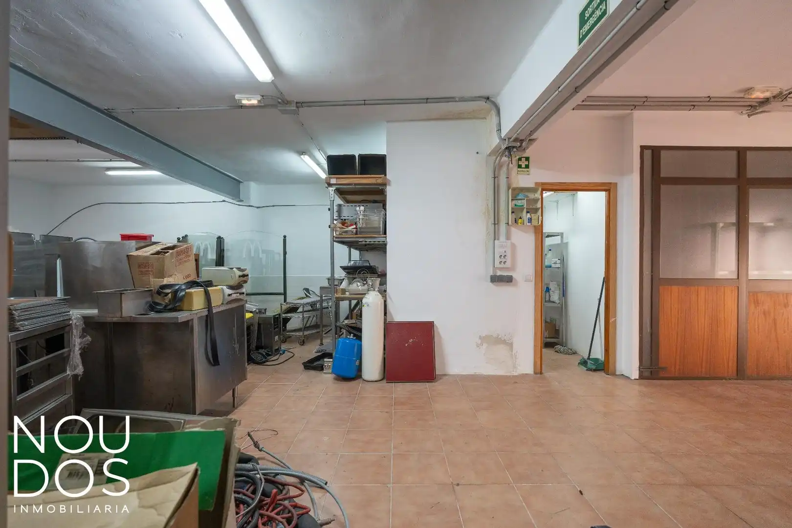 Local comercial en venda a Llevant, imagen 3