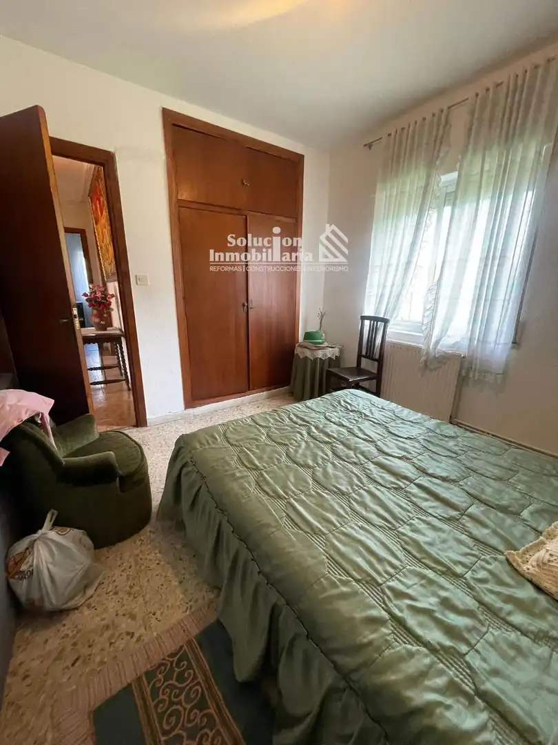 Habitación de Casa o chalet en venta en Doñinos de Salamanca con Calefacción y Amueblado