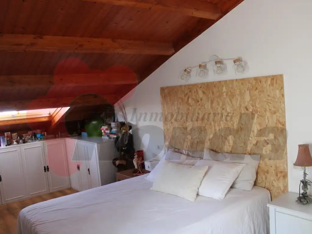 Habitación de Dúplex en venta en Lugo con Amueblado