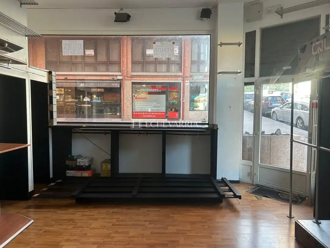 Business premises to rent in Las Arenas, imagen 2