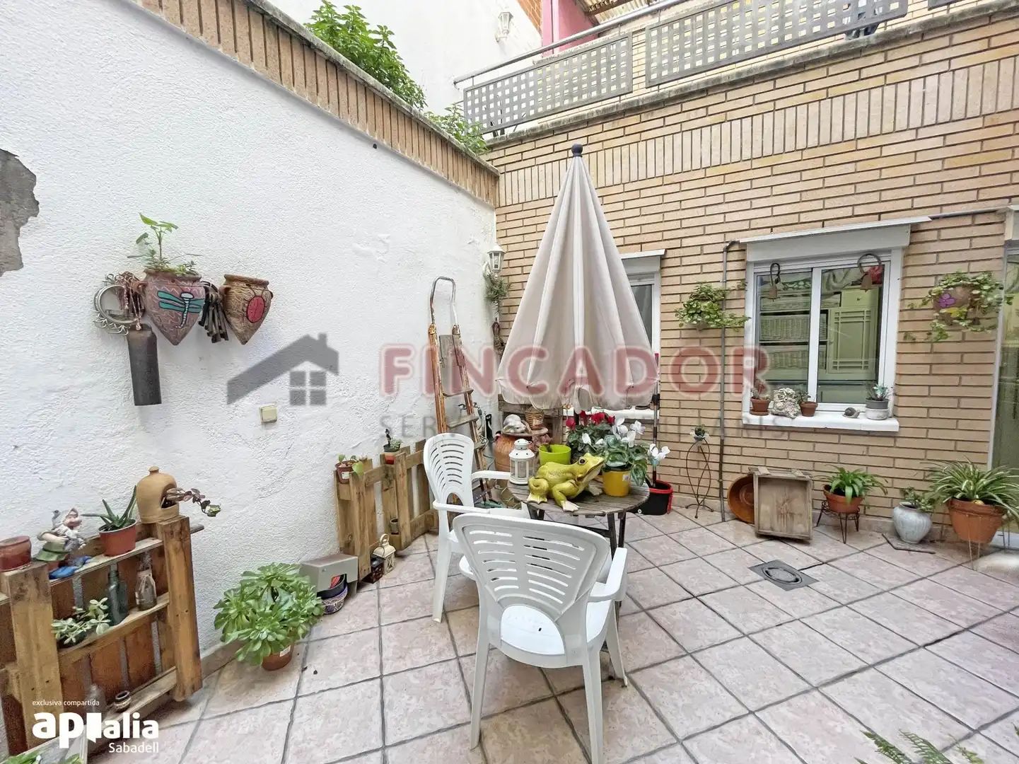 Terrace of Detached homes for sale in Sabadell  with Air Conditioner, Heating and Parquet flooring