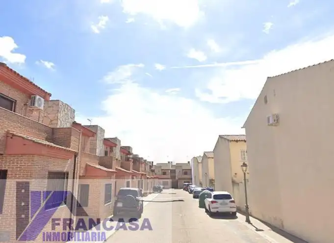 Exterior view of Houses for sale in San Román de los Montes