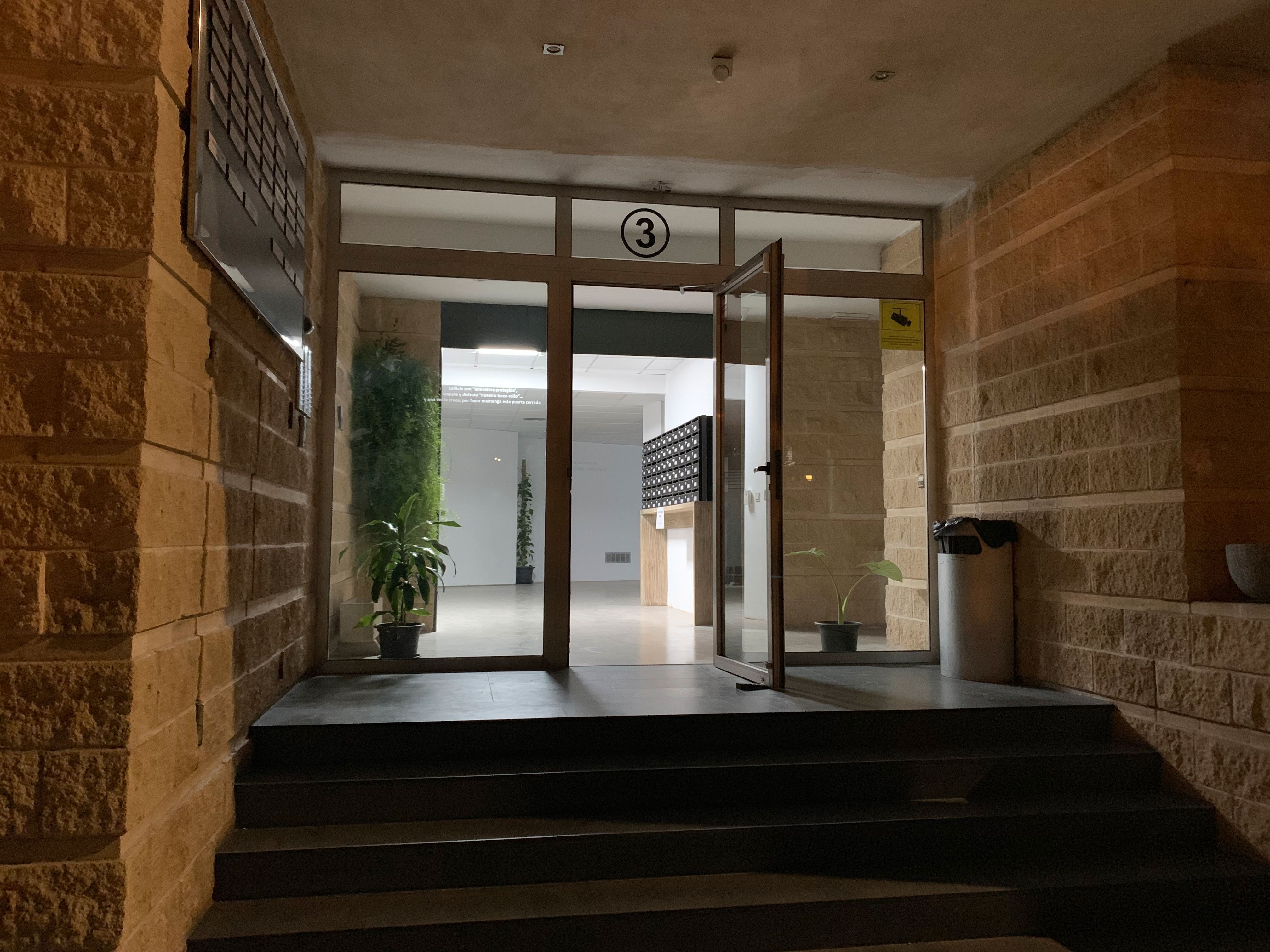 Oficina de lloguer a Avinguda Enric Valor, 3, El Castell