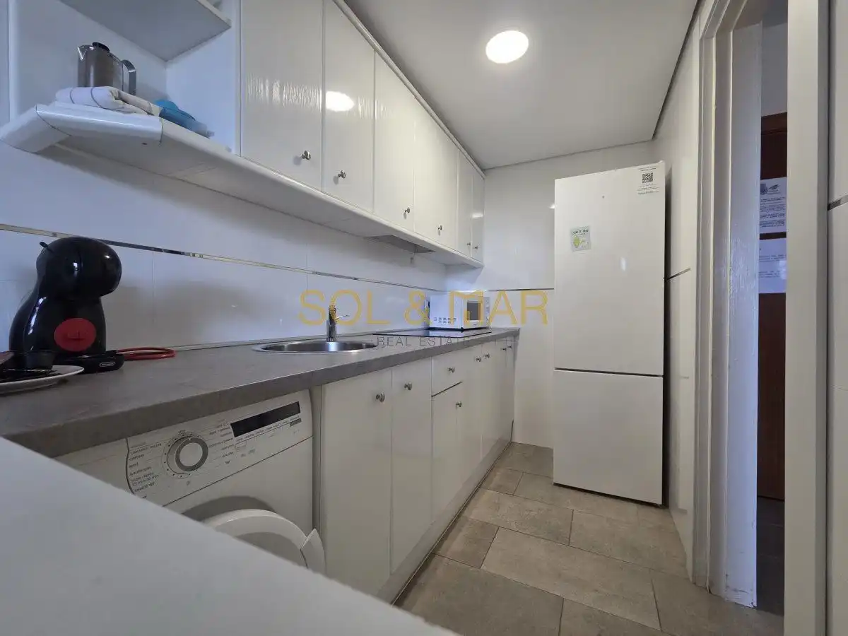 Küche von Wohnung zum Verkauf in Torremolinos mit Klimaanlage, Heizung und Terrasse