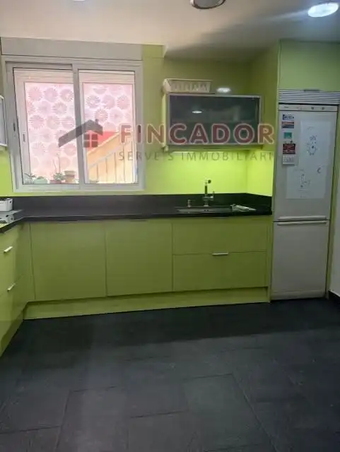 Cocina de Casa adosada en venta en Barcelona con Aire acondicionado, Calefacción y Parquet