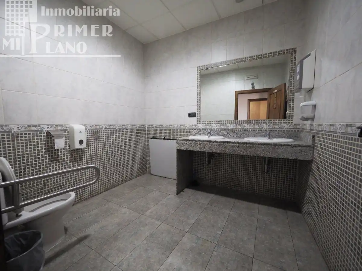 Baño de Edificio en venta en La Solana  