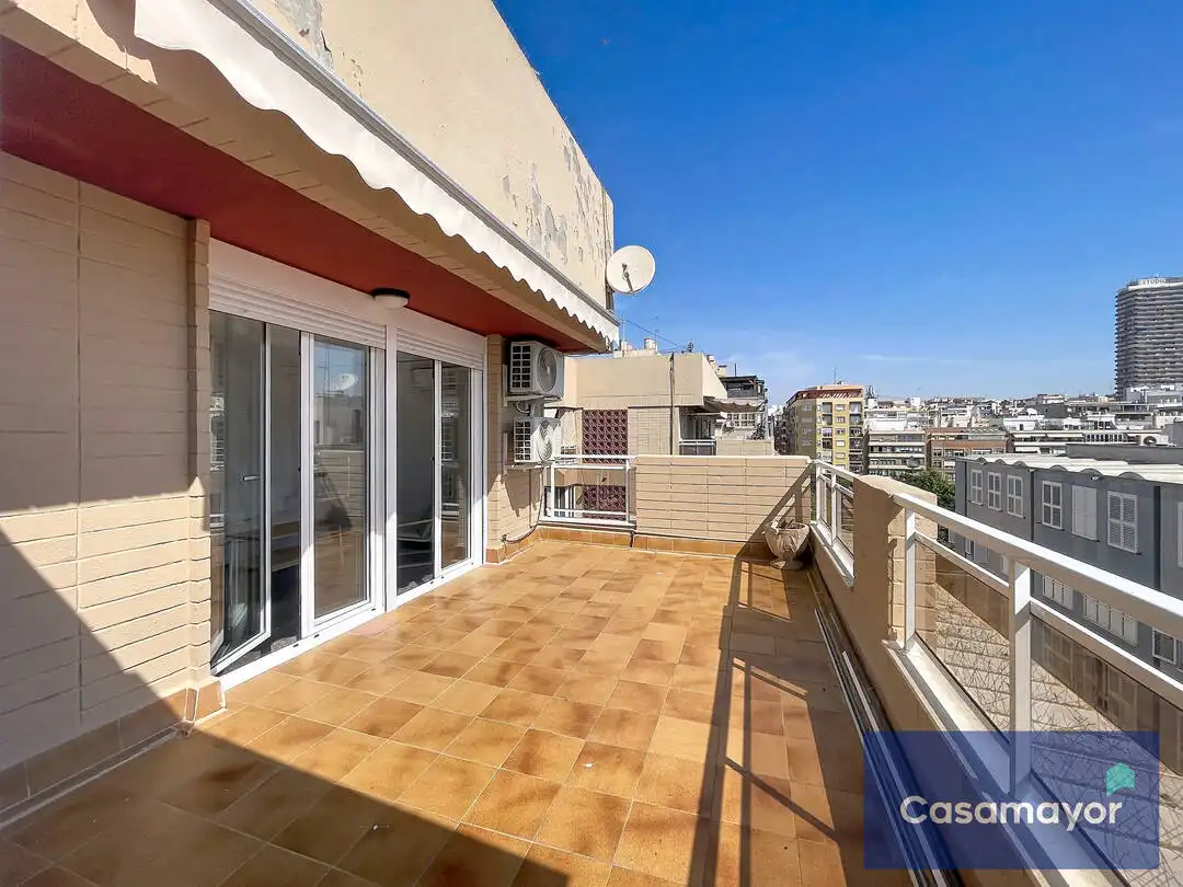 Terraza de Ático de alquiler en Alicante / Alacant con Aire acondicionado, Terraza y Balcón