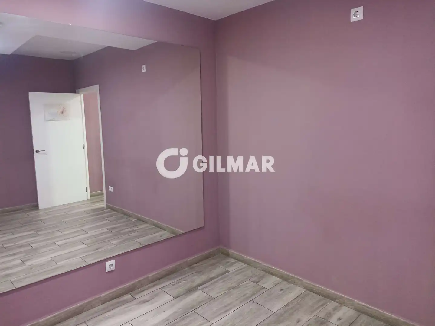 Habitación de Local de alquiler en Sevilla con Calefacción