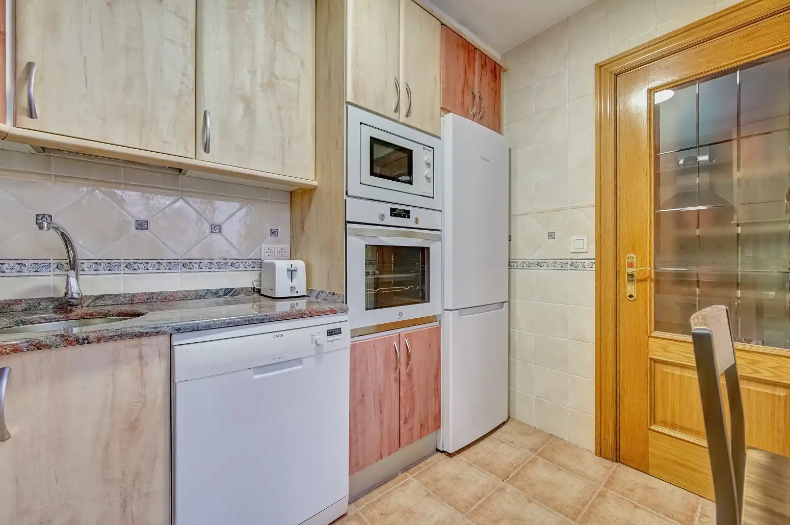Küche von Wohnung zum Verkauf in  Pamplona / Iruña mit Heizung und Parkett