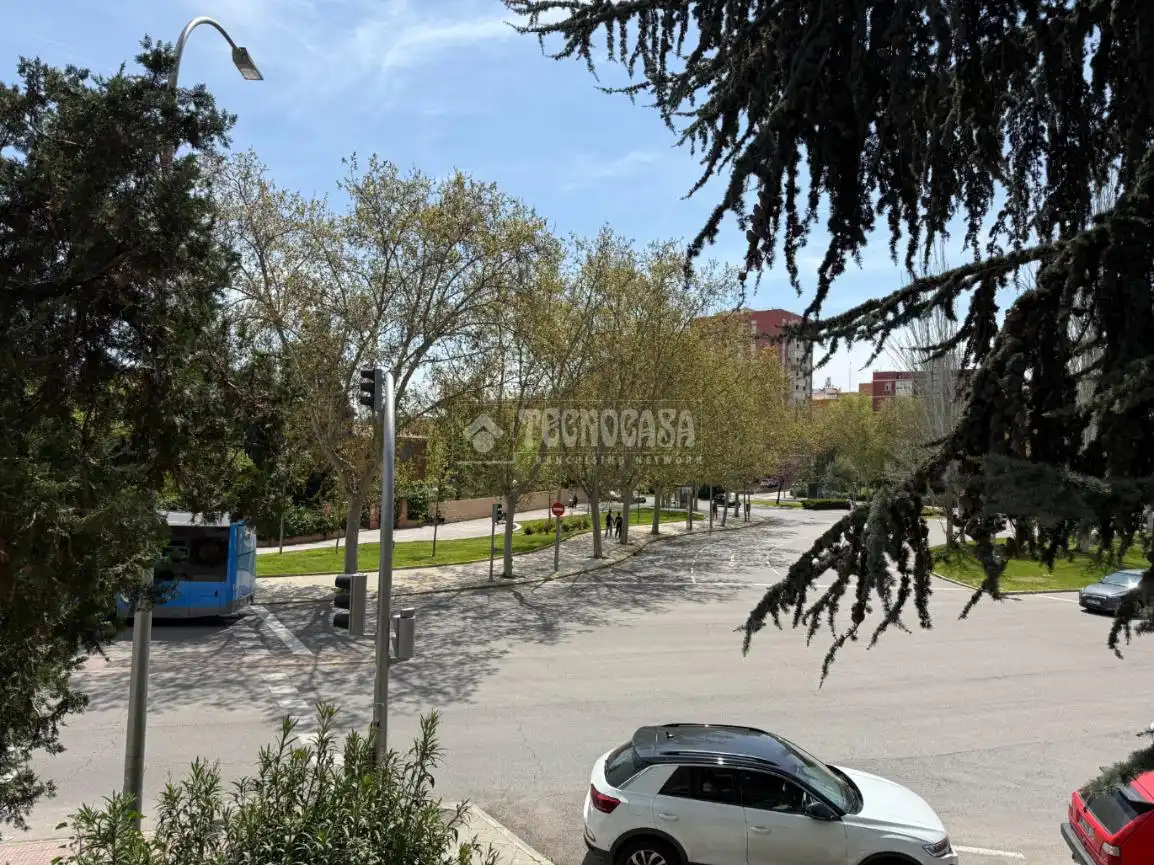 Local comercial en venda a Av. de San Luis