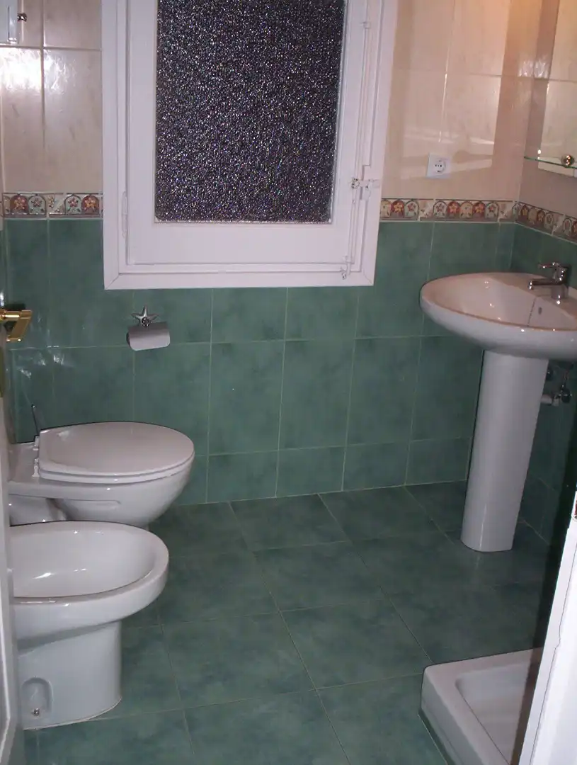 Bathroom of Flat for rent in Zaragoza  with Heating, Parquet flooring and Furnished