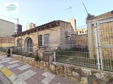 Casa con jardín en venta en L'Aldea