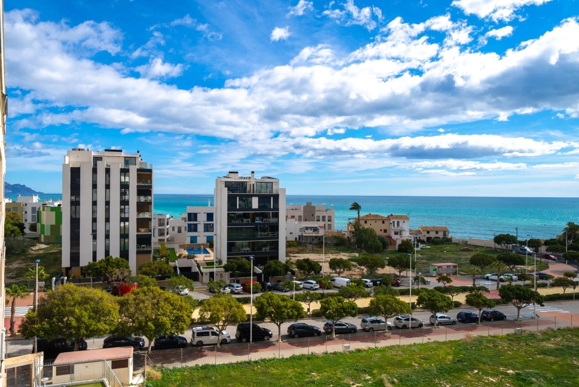 Vista exterior de Apartamento en venta en Villajoyosa / La Vila Joiosa con Aire acondicionado, Trastero y Amueblado