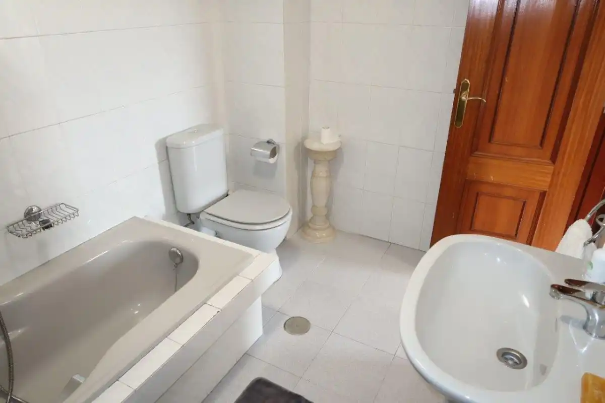 Wohnung zur Miete in Pasaje al Burgo, Eirís