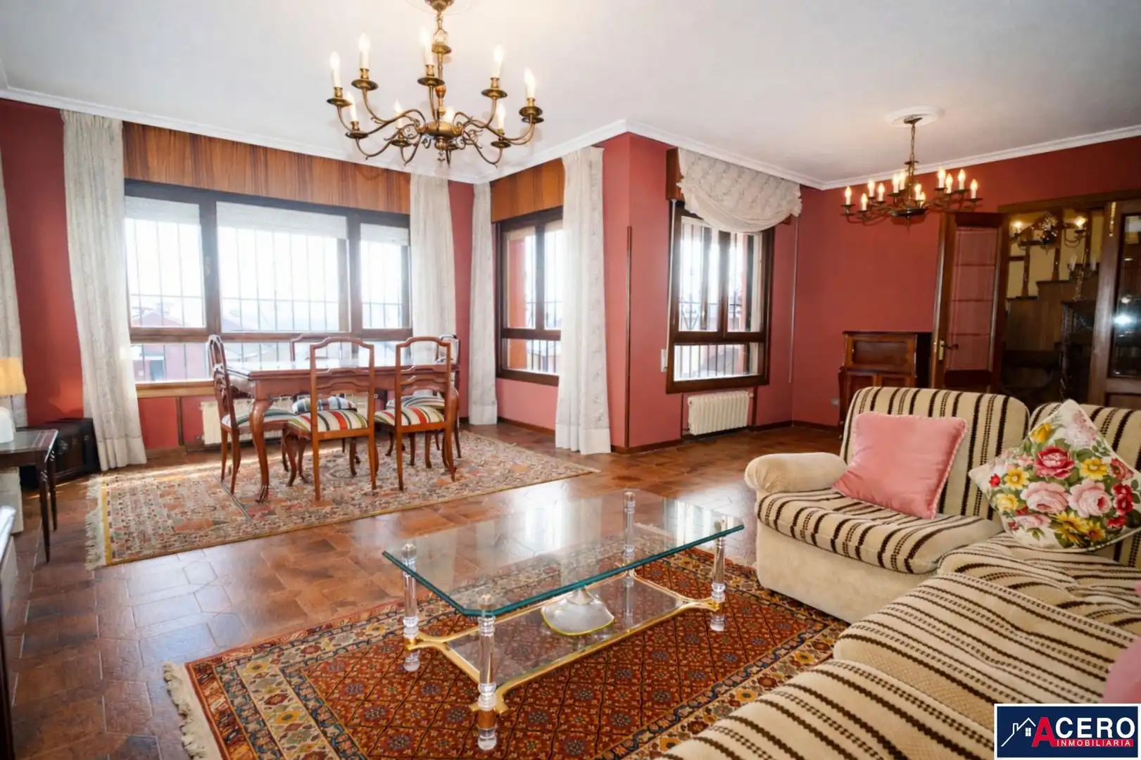 Wohnzimmer von Haus oder Chalet zum Verkauf in Camargo mit Privatgarten, Parkett und Schwimmbad