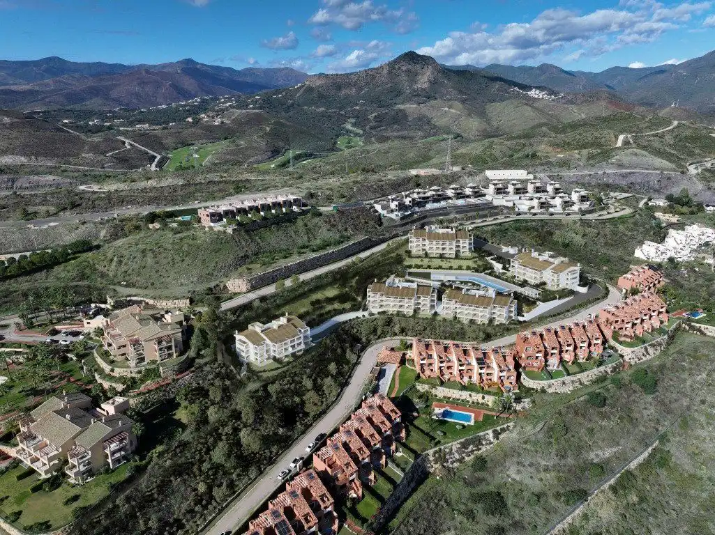 Apartament amb piscina en venda a Benahavís pueblo, imagen 27