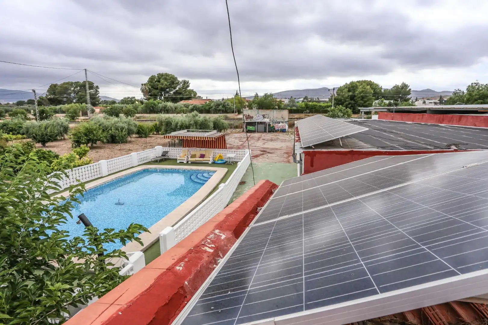 Piscina de Casa o xalet en venda en Elda amb Aire condicionat, Calefacció i Jardí privat