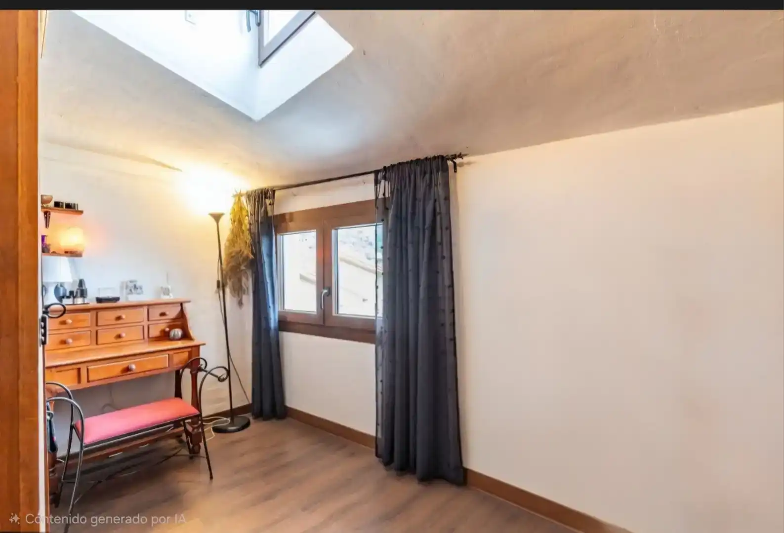 Dormitori de Casa adosada en venda en Valverde de la Vera amb Aire condicionat, Parquet i Moblat