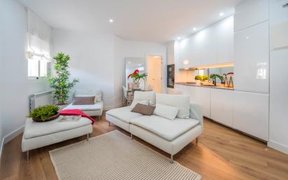 Living room of Flat for sale in  Madrid Capital  with Air Conditioner