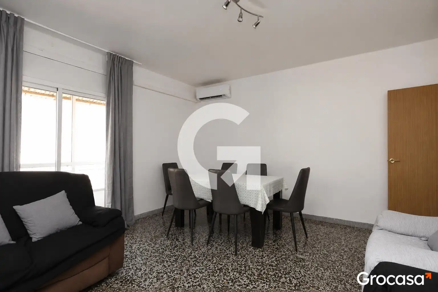 Dining room of Flat for sale in Terrassa  with Air Conditioner, Heating and Storage room