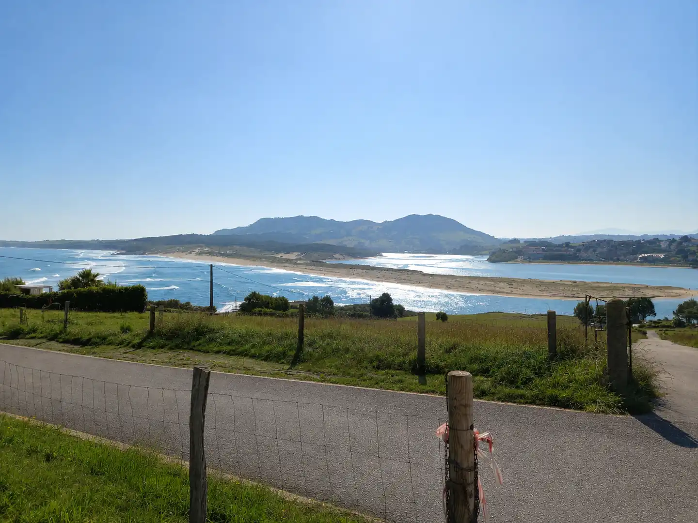 Vista exterior de Finca rústica en venta en Miengo con Calefacción, Jardín privado y Terraza