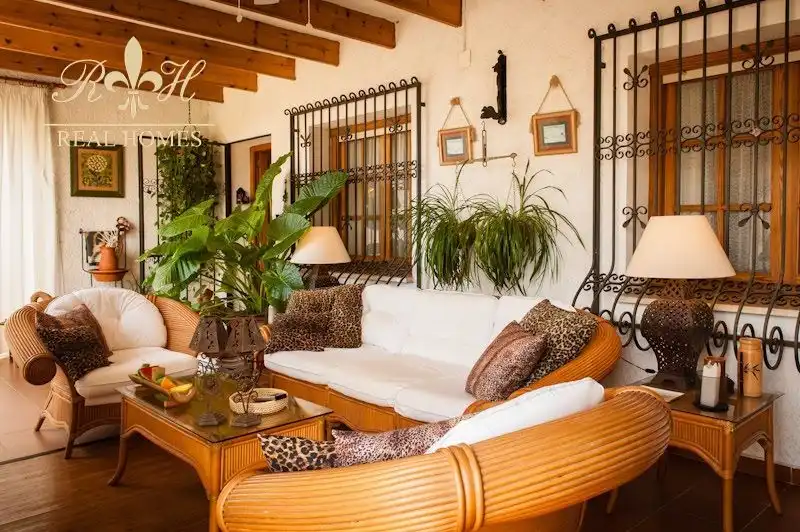Living room of Houses for sale in L'Alfàs del Pi  with Air Conditioner, Terrace and Swimming Pool