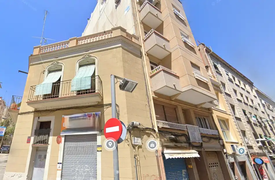 Vista exterior de Pis en venda en L'Hospitalet de Llobregat