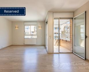Exterior view of Flat for sale in Sant Cugat del Vallès  with Air Conditioner, Private garden and Swimming Pool