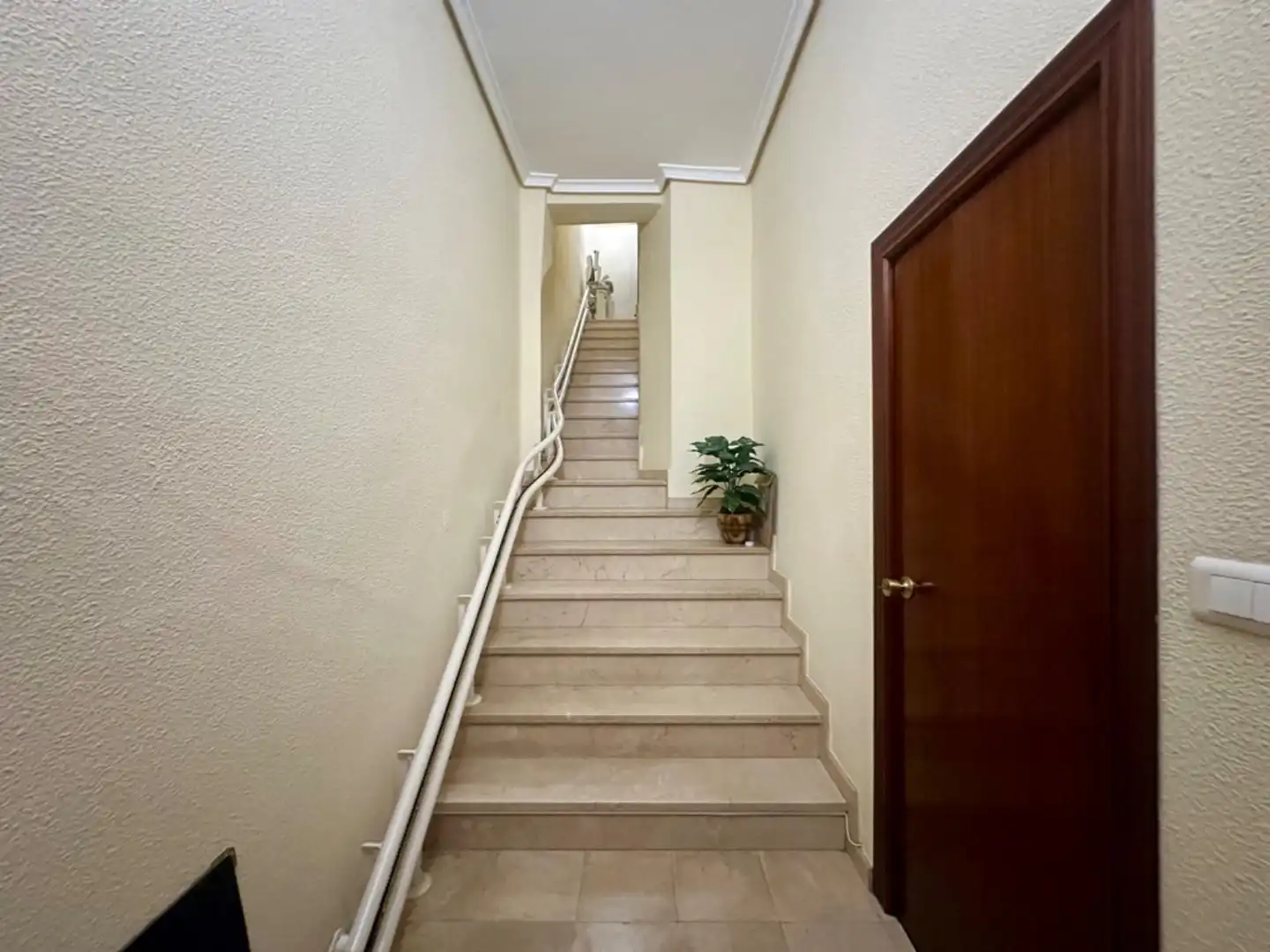 Casa con terraza en venta en Guadassuar, imagen 2