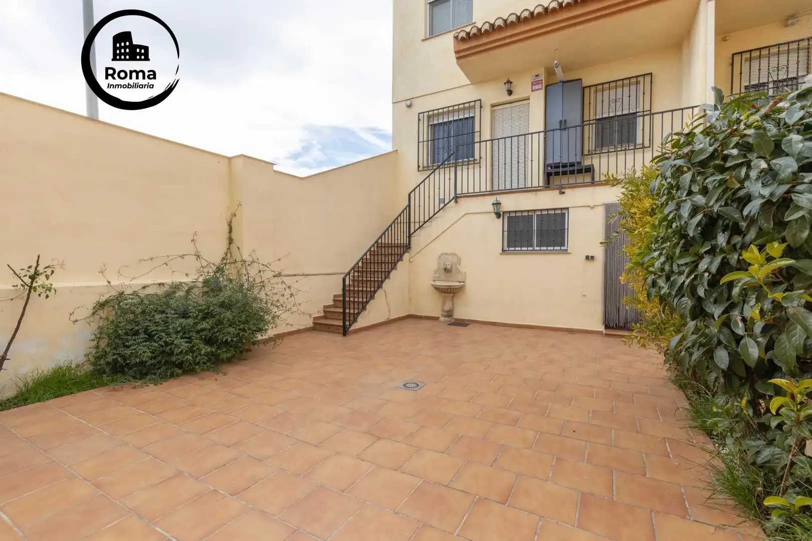 Garten von Einfamilien-Reihenhaus zum Verkauf in Vegas del Genil mit Klimaanlage, Heizung und Terrasse