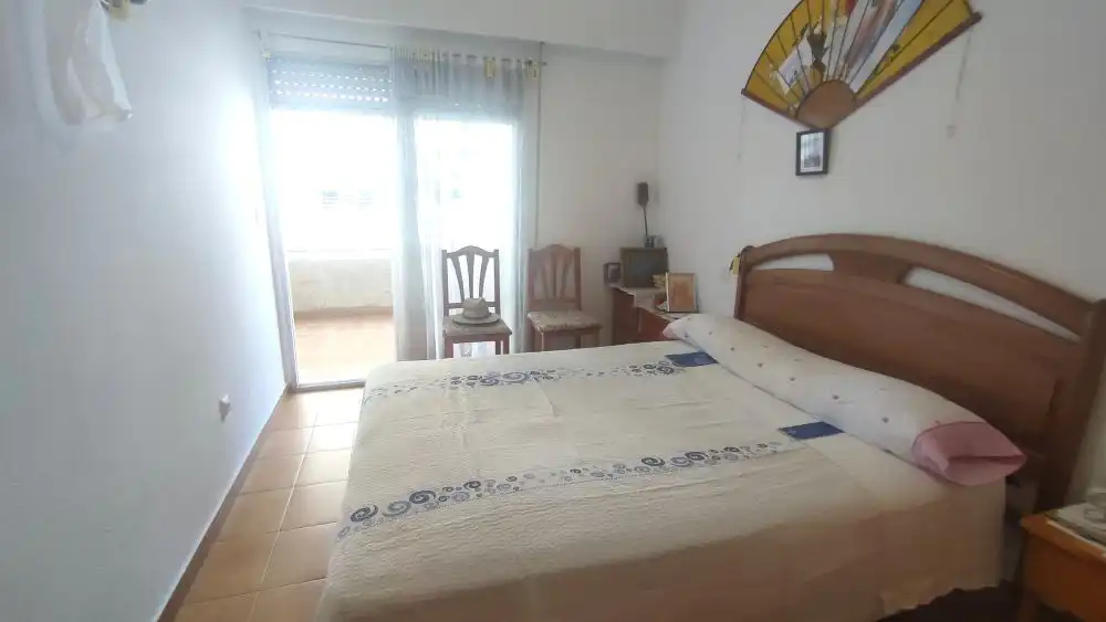 Dormitori de Pis en venda en Santa Pola amb Terrassa i Moblat