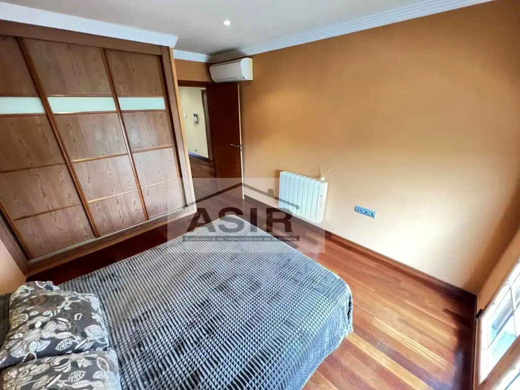 Dormitori de Casa o xalet en venda en Carcaixent amb Aire condicionat, Terrassa i Piscina