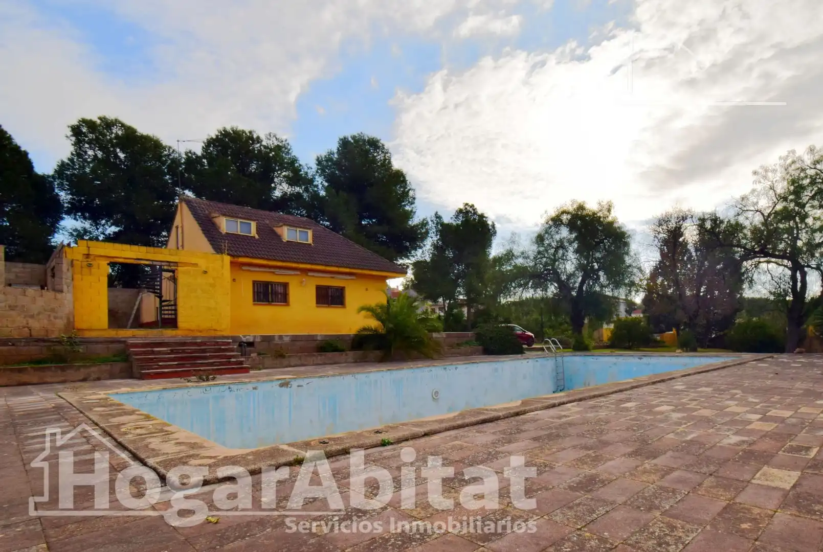 Piscina de Casa o xalet en venda en Llíria amb Jardí privat, Terrassa i Traster