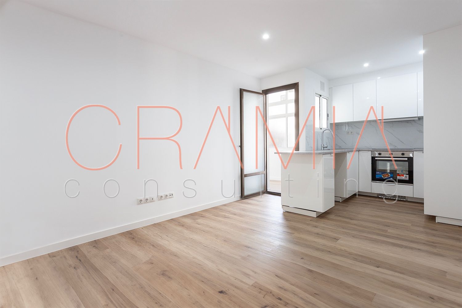 Habitación de Piso en venta en L'Hospitalet de Llobregat con Terraza, Horno y Balcón