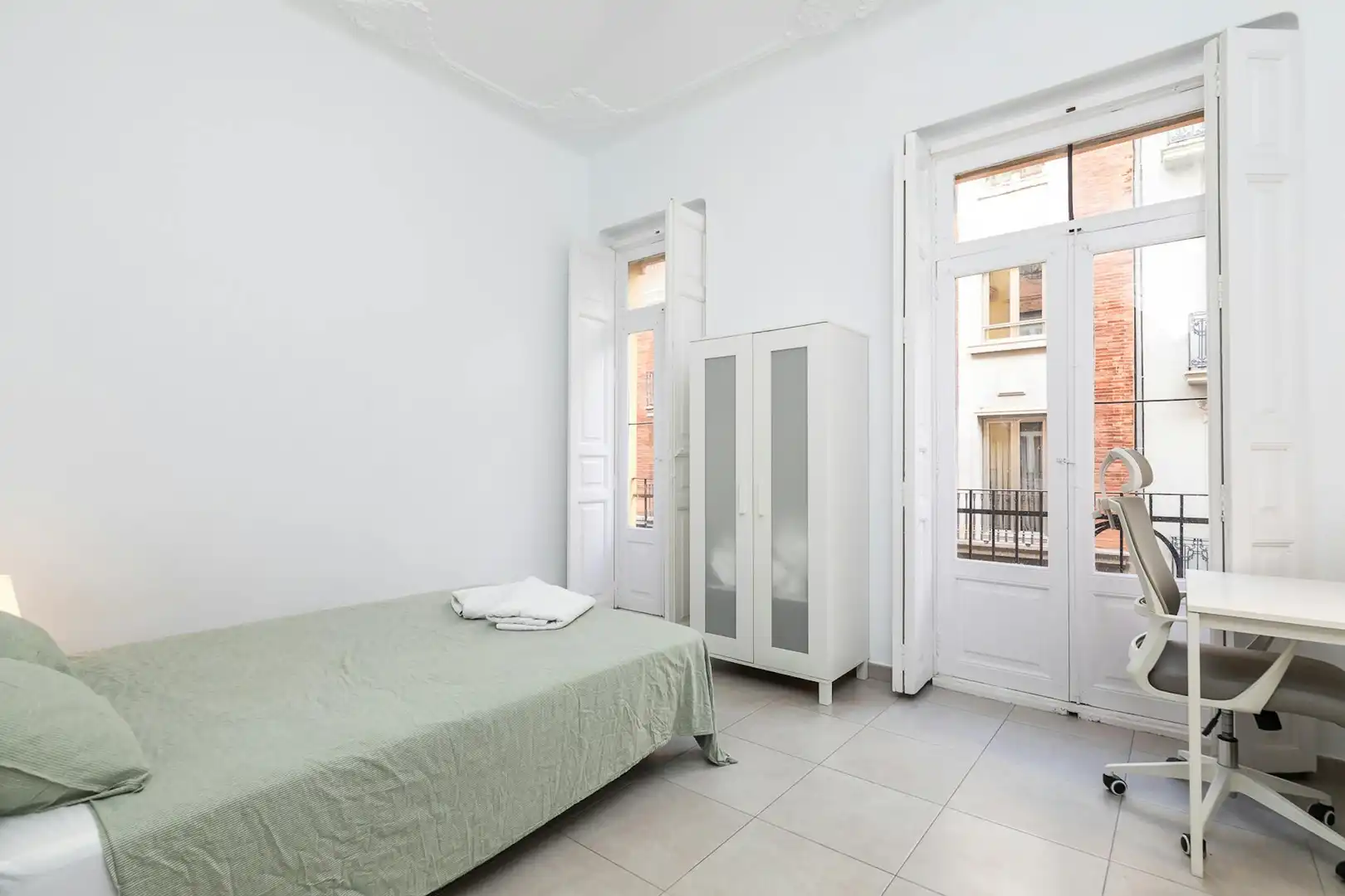 Schlafzimmer von Wohnung zur untervermieten in Valencia mit Heizung, Möbliert und Waschmaschine