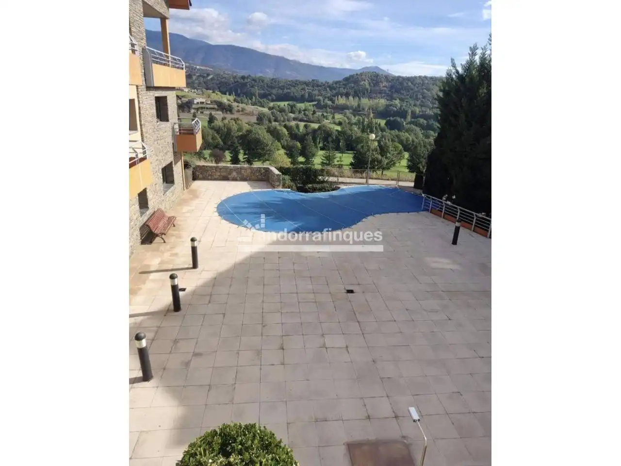 Piscina de Apartamento en venta en Montferrer i Castellbò con Aire acondicionado, Terraza y Trastero