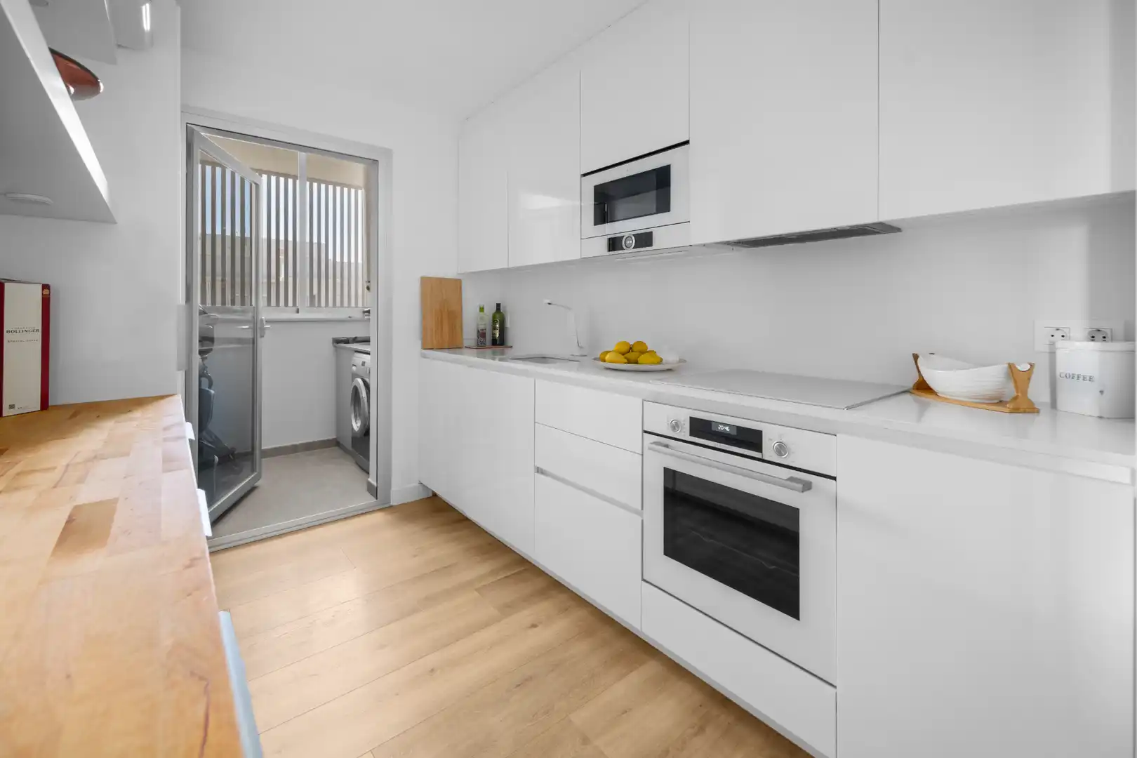Cuina de Pis en venda en Fuengirola amb Aire condicionat, Calefacció i Terrassa